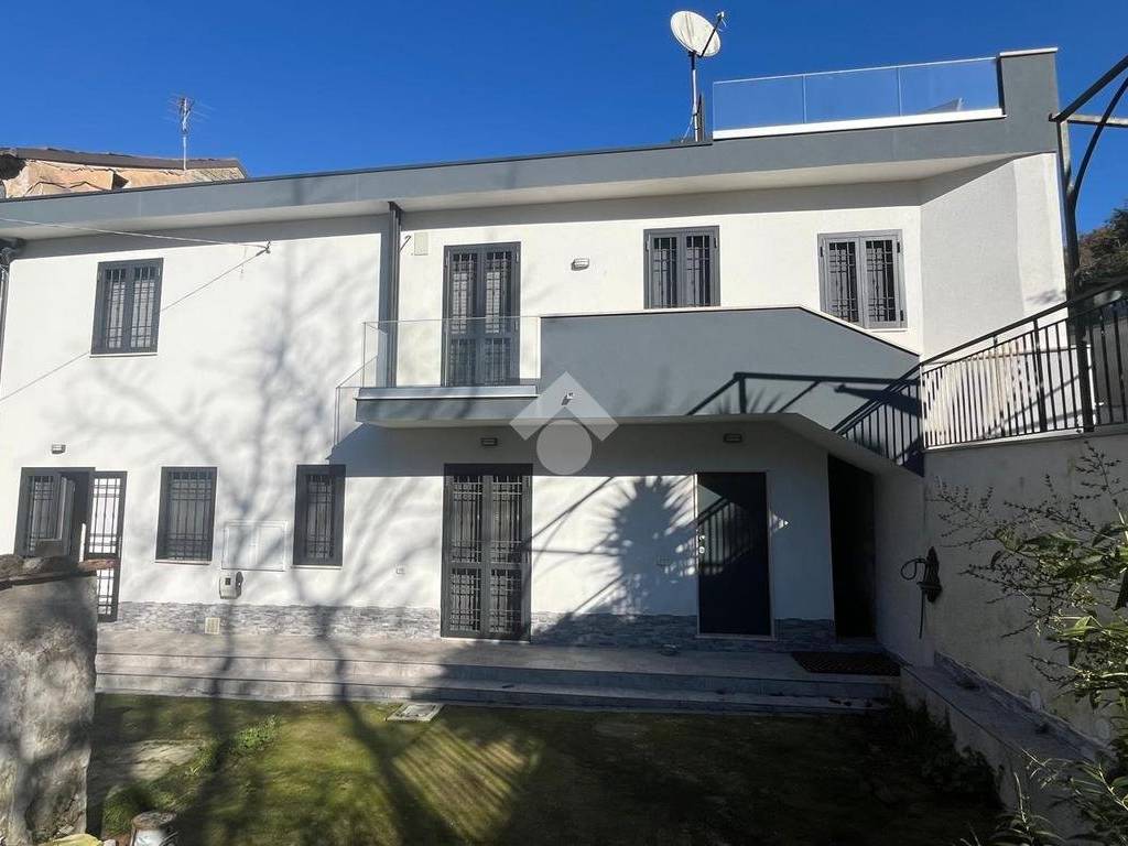 Casa indipendente a Baronissi in Via bracale, 9 - Foto 3