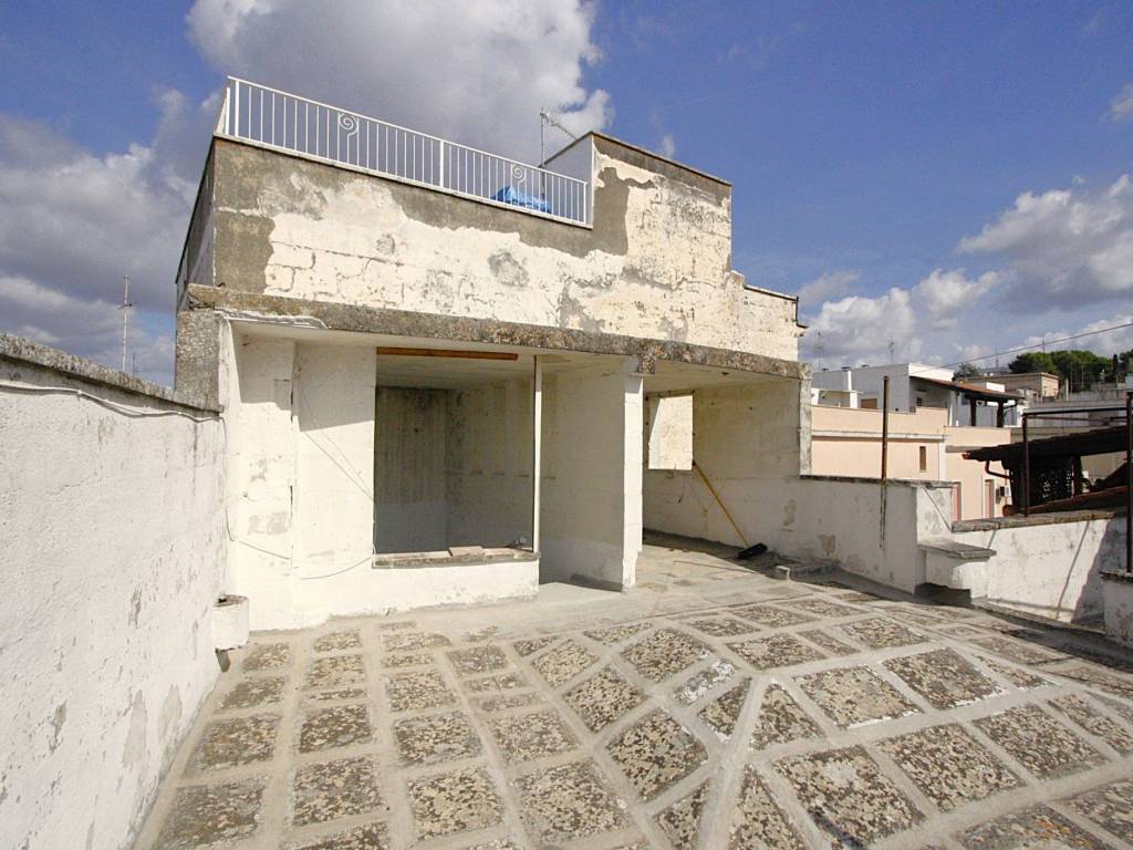 Casa indipendente a Parabita in Via Francesco Crispi - Foto 3