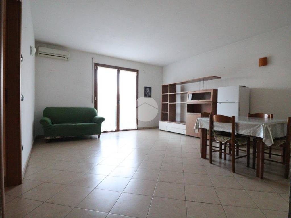 Appartamento a Mantova in VIALE MARCHE, 13 - Foto 3