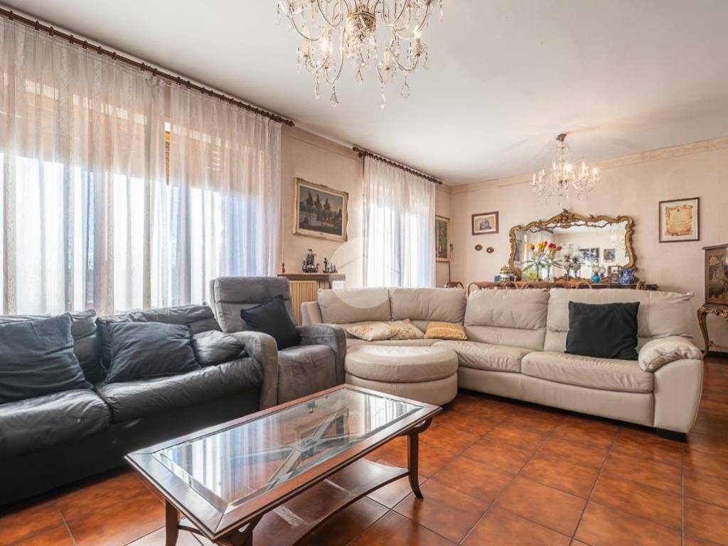 Appartamento a Grugliasco in Via Stefano Scoffone, 24 - Foto 4