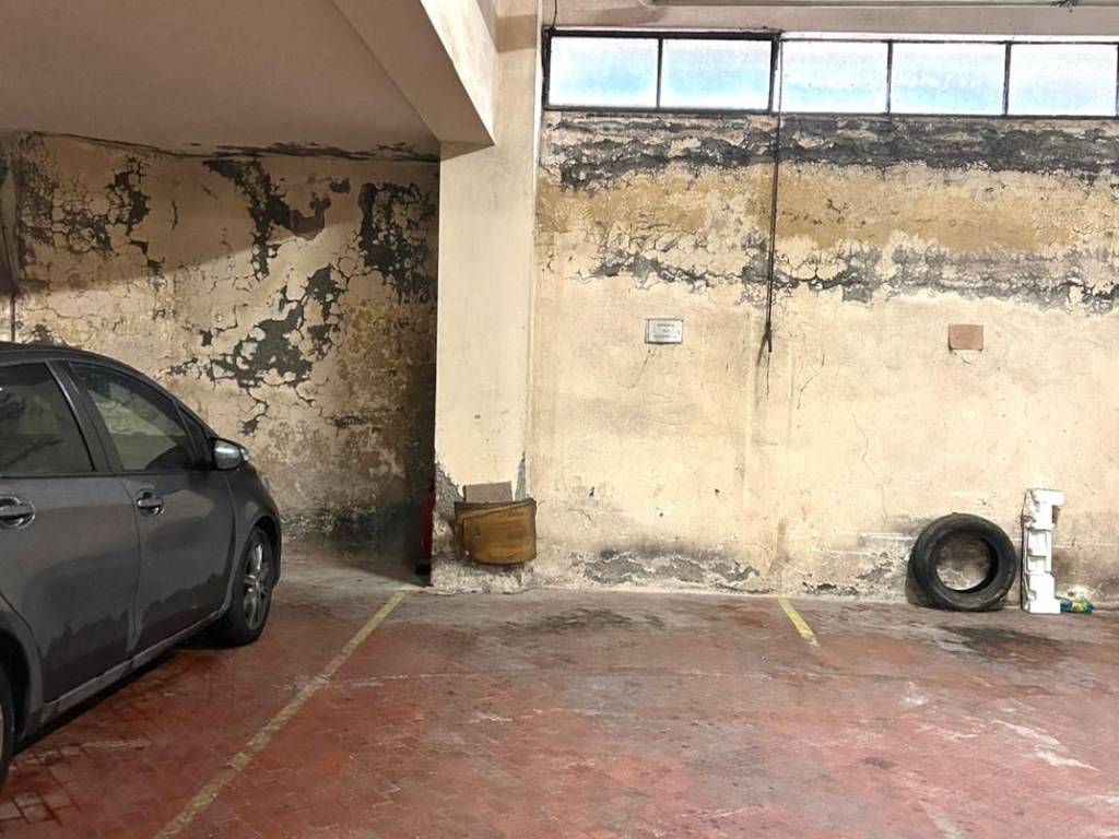 Box / garage a Grottaferrata in Piazza Guglielmo Marconi - Foto 3