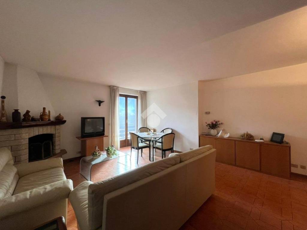 Appartamento a Onore in Piazza Pozzo, 33 - Foto 2