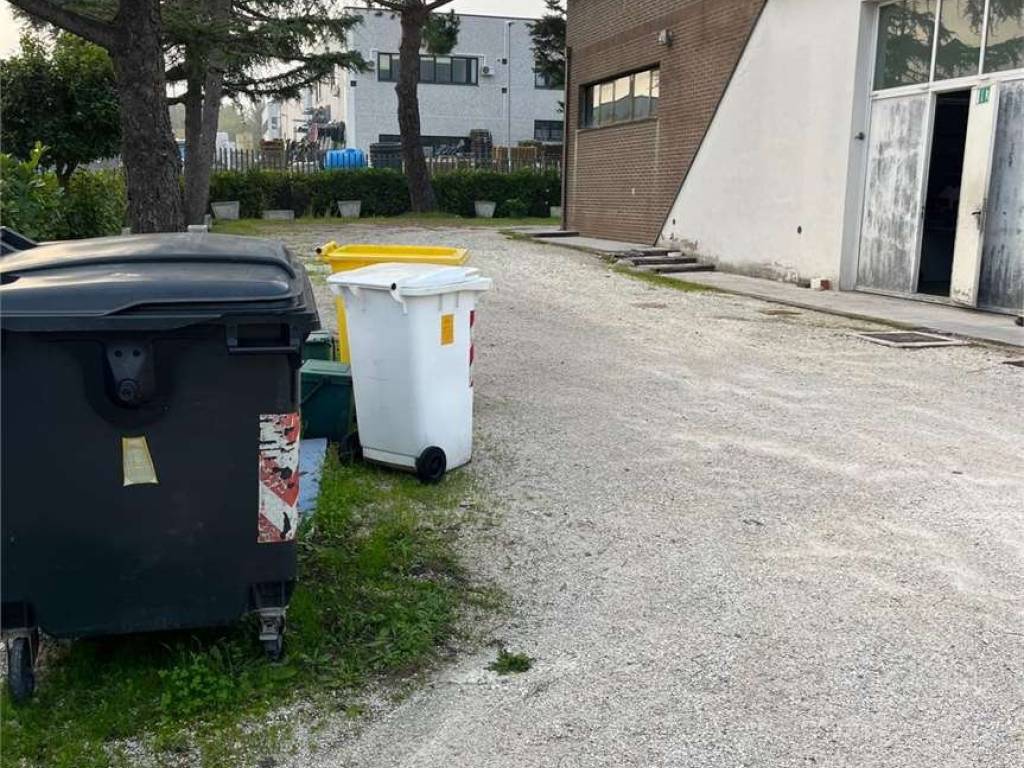 Immobile a Monte san vito in via dell' artigiano, 1 - Foto 2