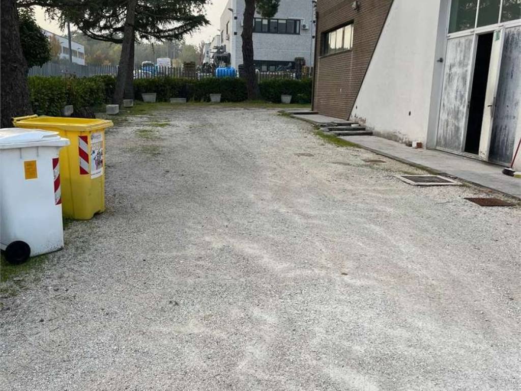 Immobile a Monte san vito in via dell' artigiano, 1 - Foto 3