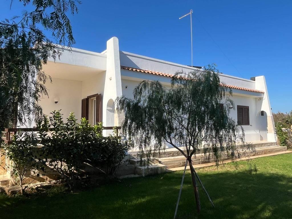 Villa a San vito dei normanni in Contrada Mondescine - Foto 5