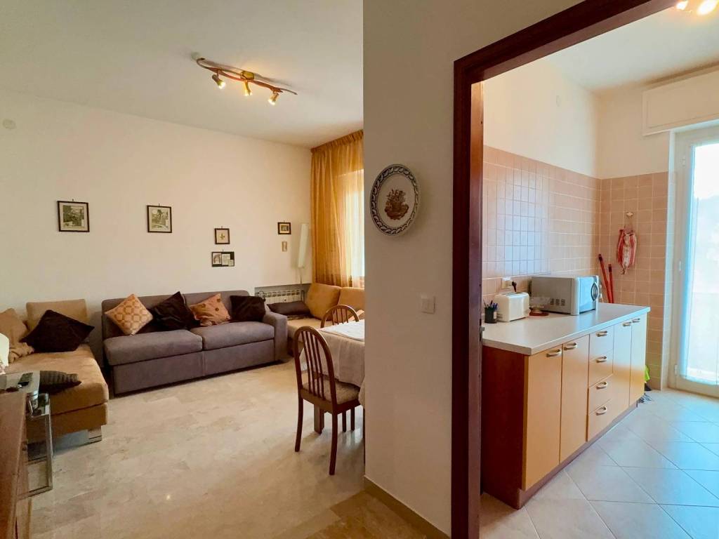Appartamento a Finale ligure in Viale Alessandria, 3 - Foto 4