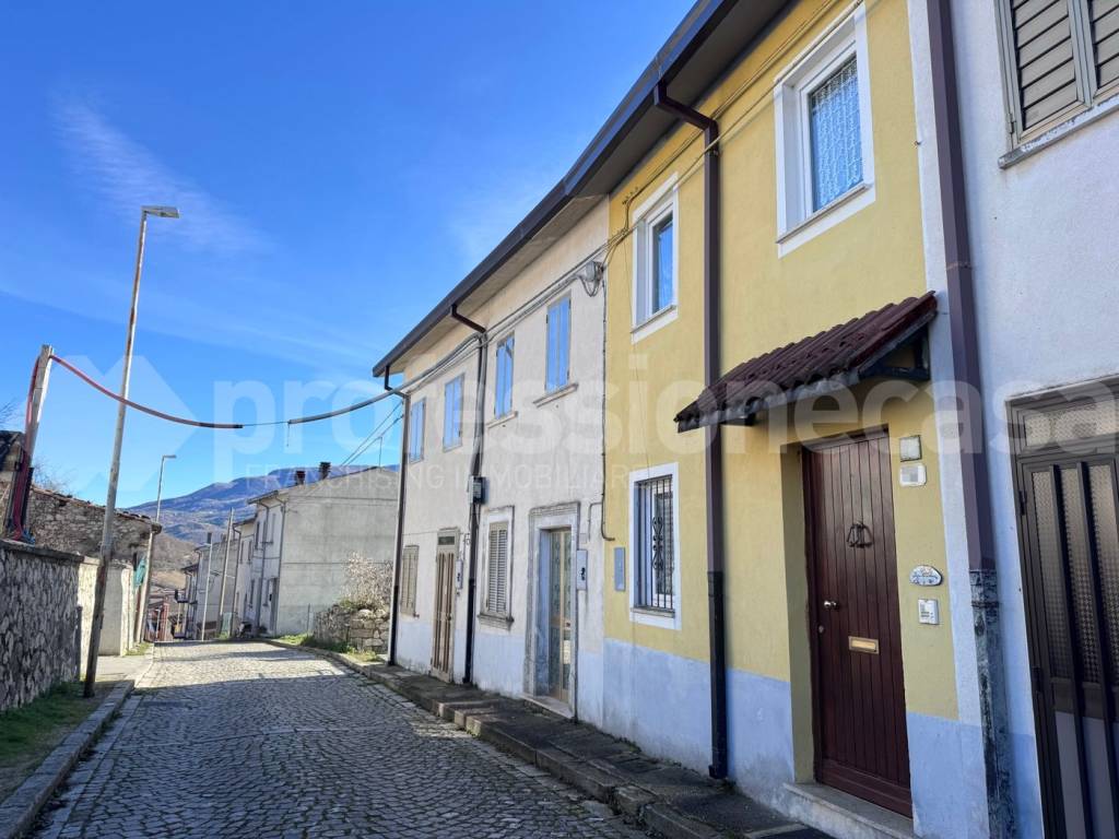 Casa indipendente a Ateleta in Via Letizia, 35 - Foto 2