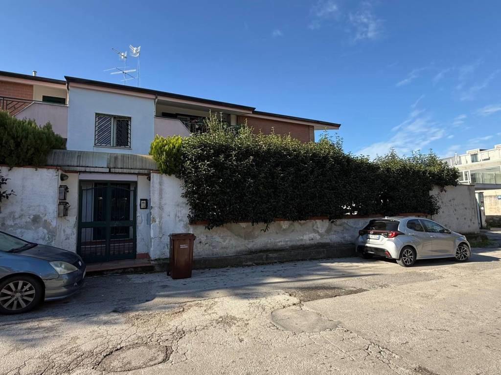 Palazzo / stabile a Melito di napoli in Via Lisbona, 5 - Foto 2