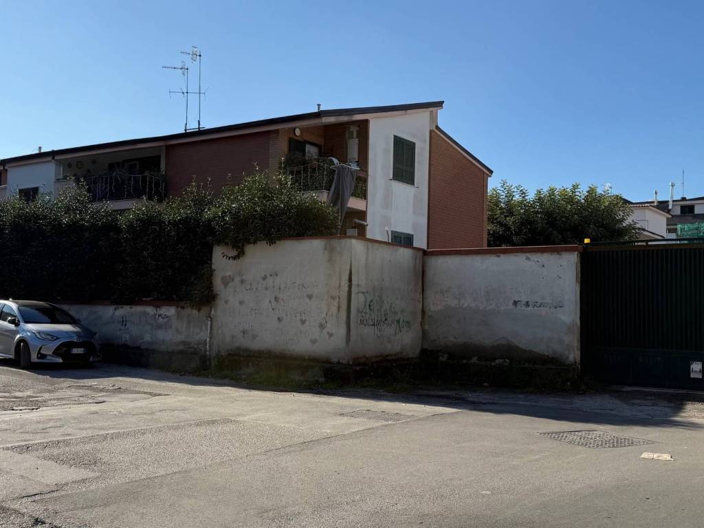 Palazzo / stabile a Melito di napoli in Via Lisbona, 5 - Foto 3