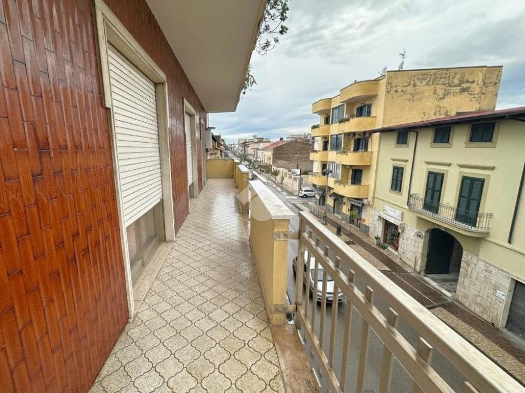 Appartamento a Mondragone in Viale margherita - Foto 3