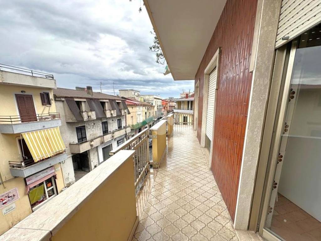 Appartamento a Mondragone in Viale margherita - Foto 4