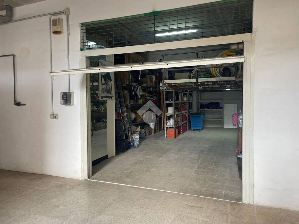 Box / garage a Grottaglie in VIA ALDO MORO, 10 - Foto 2