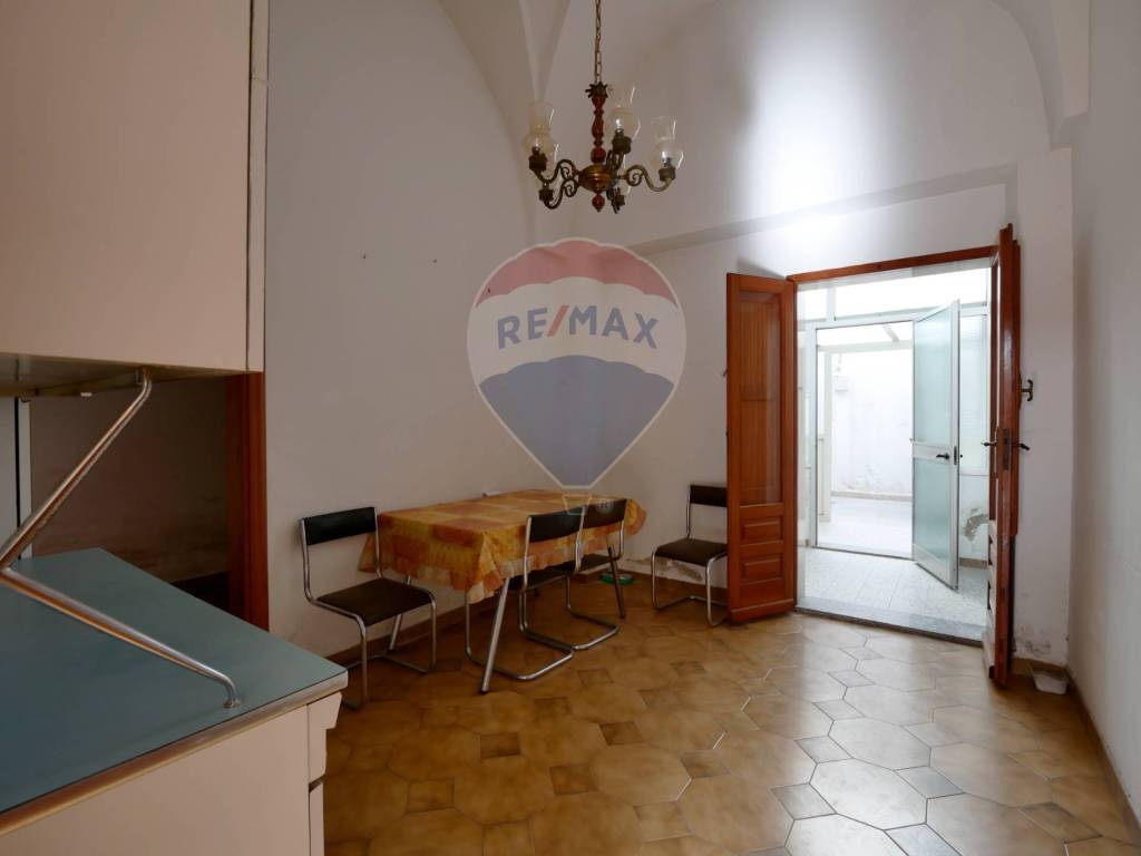 Casa indipendente a San vito dei normanni in Via Angelo Lanzillotti - Foto 2