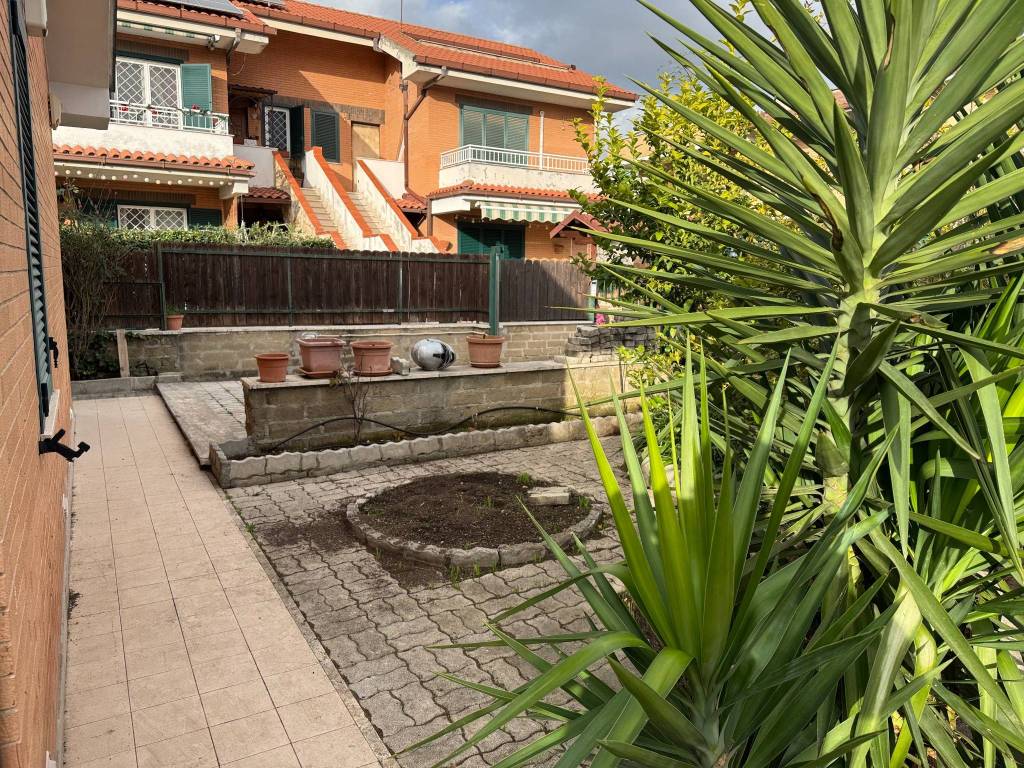 Villa a Tivoli in Via Evaristo Petrocchi, 75 - Foto 4