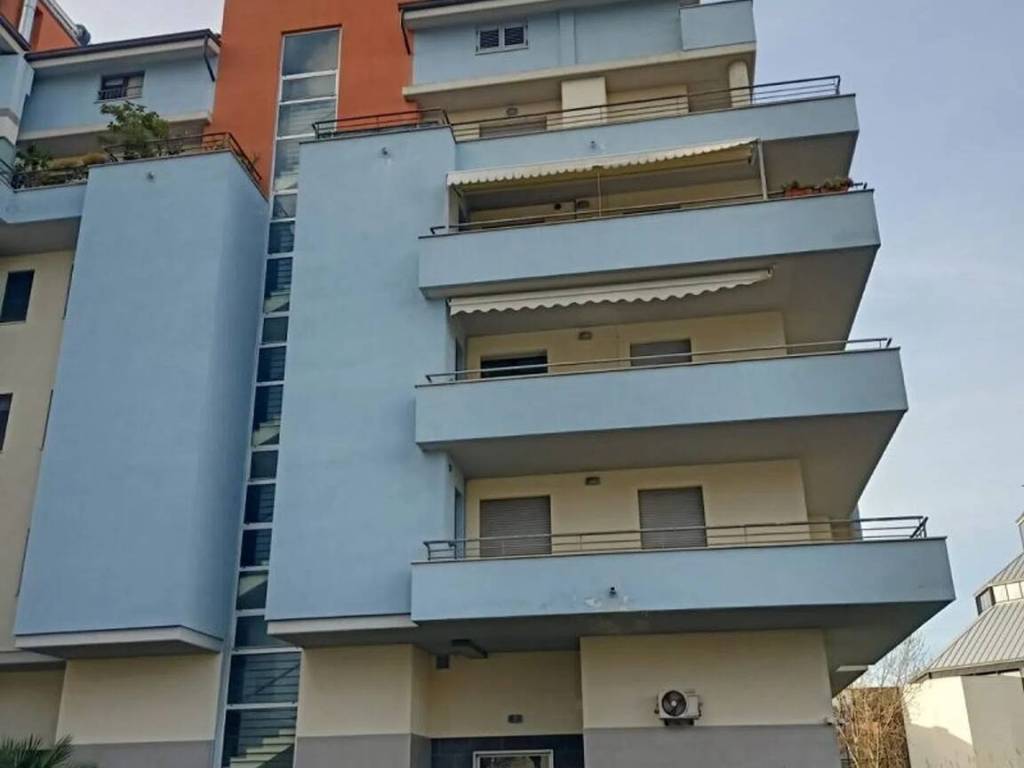 Appartamento a Montesilvano in Corso Strasburgo, 19 - Foto 2