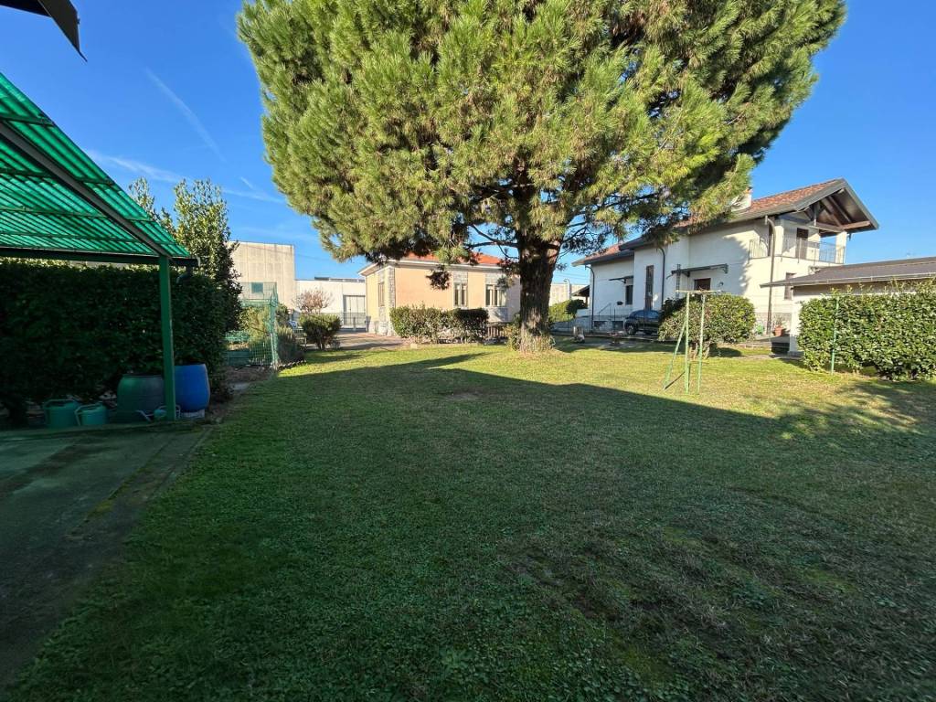 Villa a Fagnano olona in VIA VIRGILIO, 25 - Foto 5