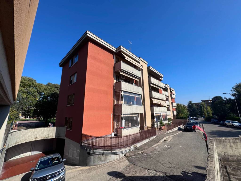 Appartamento a Castel san pietro terme in Via San Allende - Foto 2