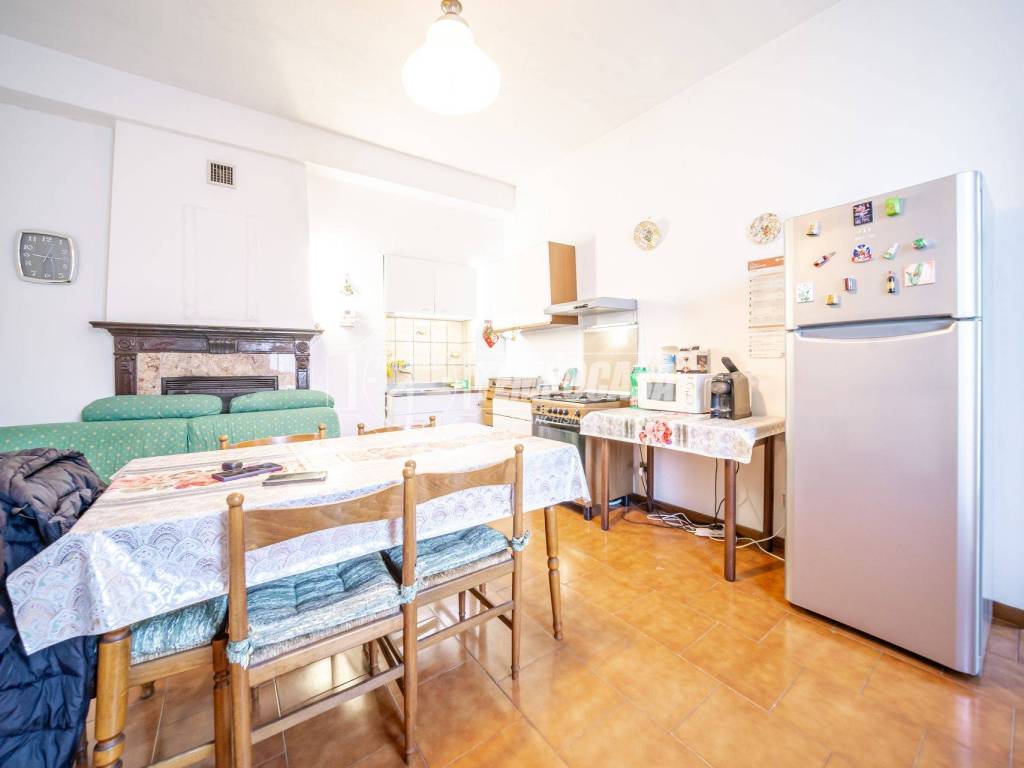 Villa a Azzate in Via Giuseppe Garibaldi 5 - Foto 4