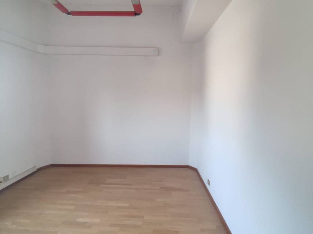 Immobile a Reggio emilia in Via Emilia all'Angelo - Foto 5