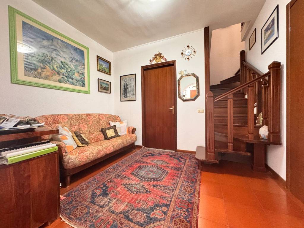 Villa a Genzano di roma in Via Colle degli Ulivi, 203 - Foto 2