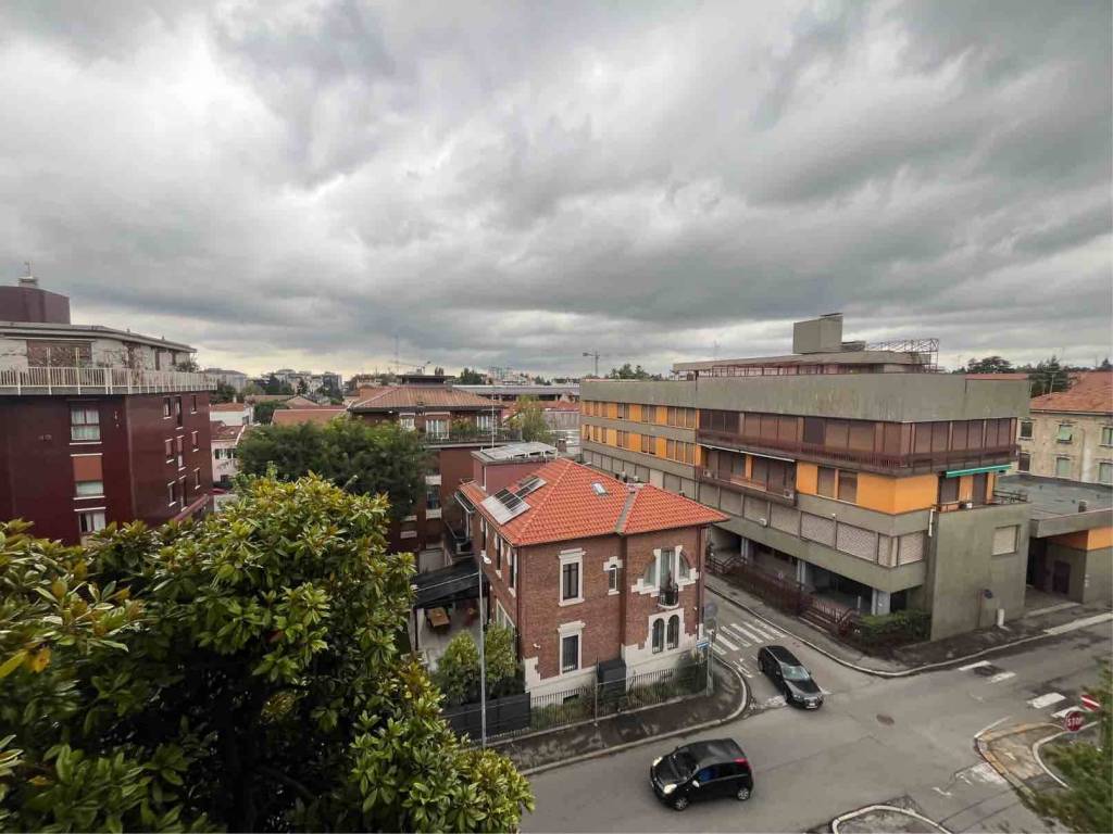 Appartamento a Gallarate in Via Arnaldo da Brescia, 4 - Foto 3