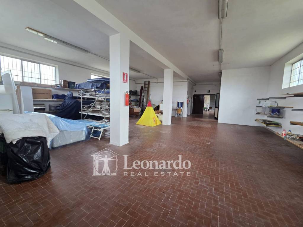 Immobile a Massarosa in Strada Regionale Sarzanese Valdera, 6669 - Foto 2