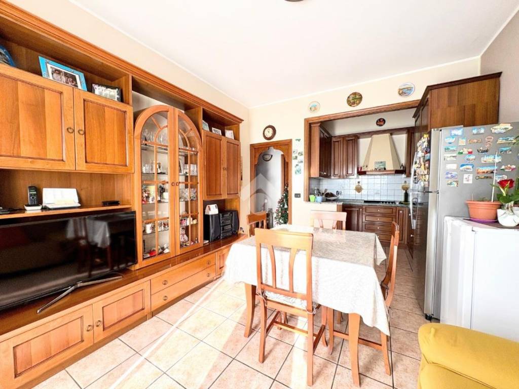 Appartamento a La loggia in Via E. Belli, 5 - Foto 2