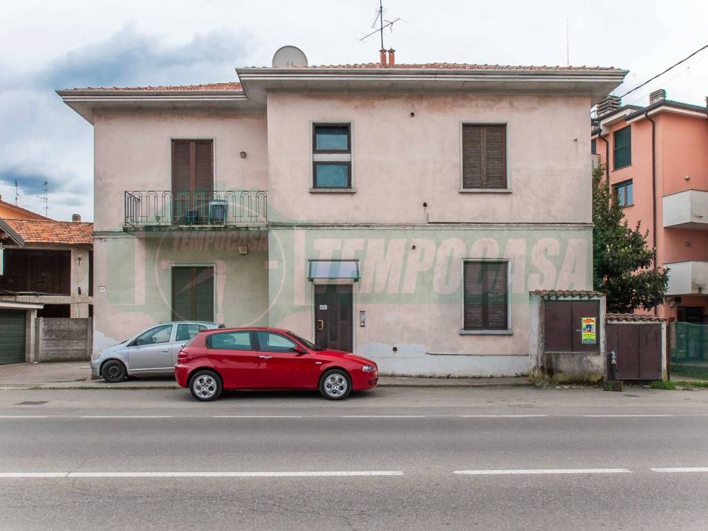 Appartamento a Uboldo in Via 4 Novembre, 91 - Foto 2