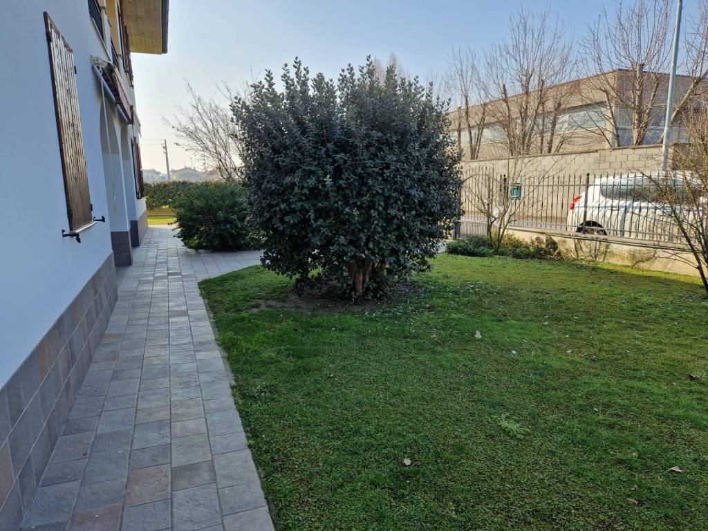 Villa a Linarolo in Via Buonarroti, 3 - Foto 4