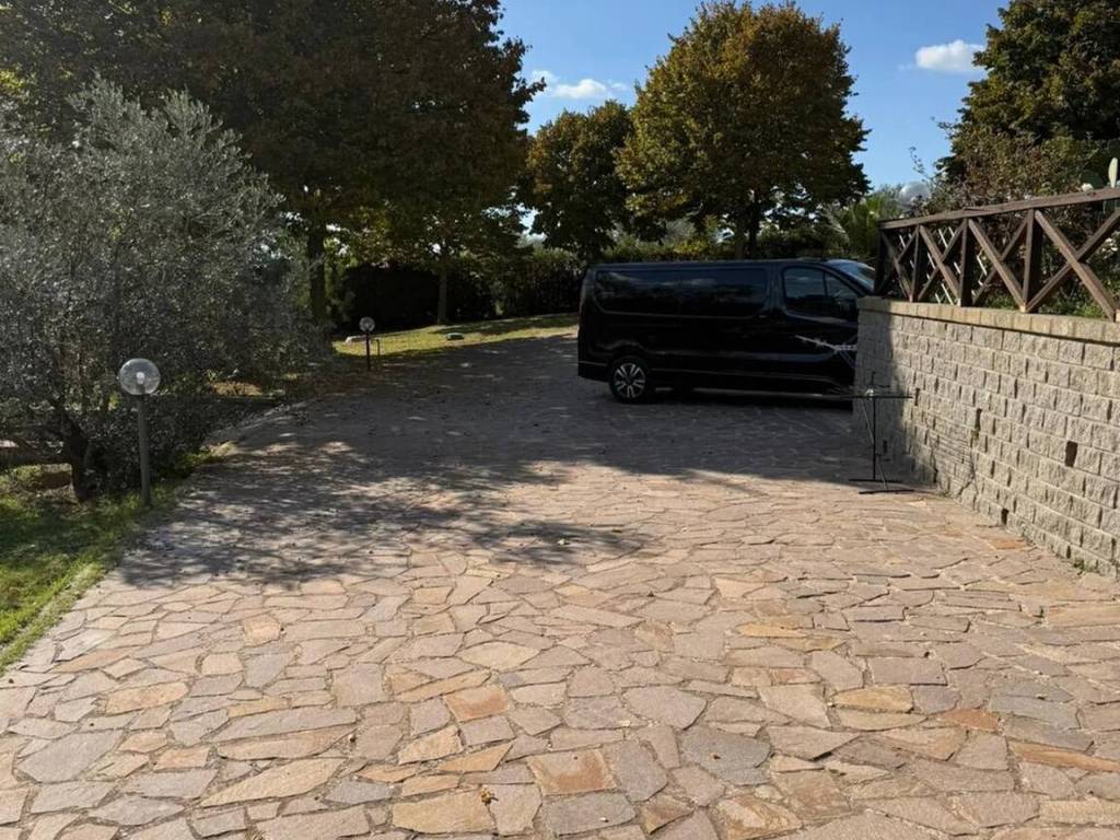 Villa a Viterbo in Strada Ciavalletta - Foto 3