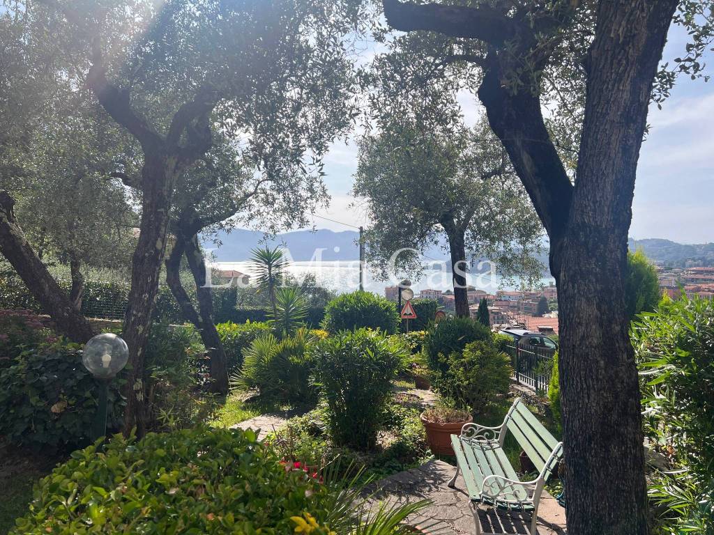 Appartamento a Lerici in Via Carbognano Traversa 3 - Foto 2