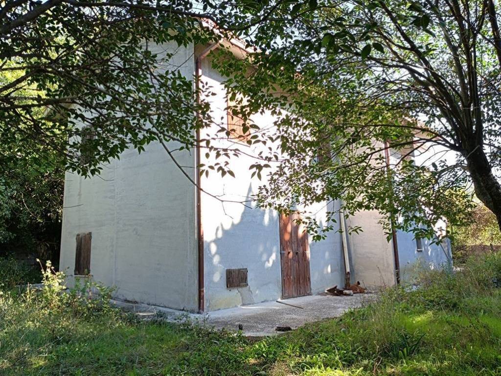 Casa indipendente a San severino marche in Loc. Pitino, 107 - Foto 2