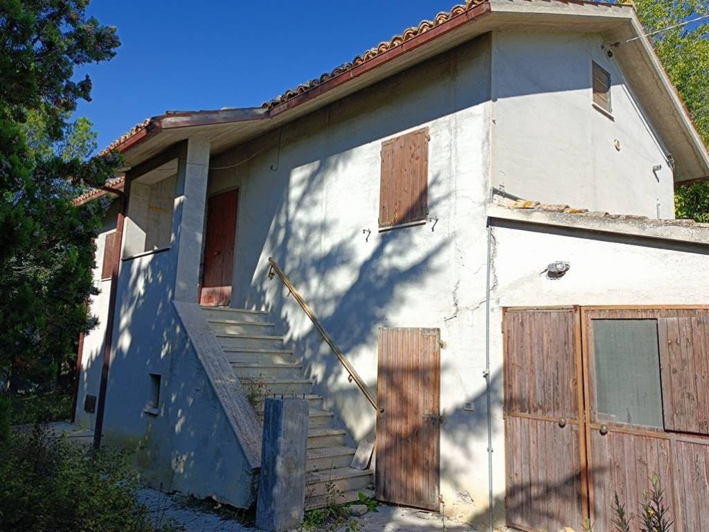 Casa indipendente a San severino marche in Loc. Pitino, 107 - Foto 3