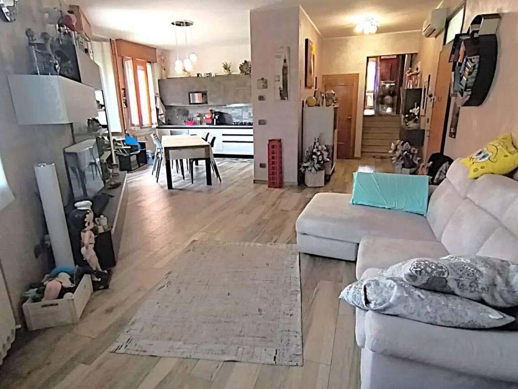 Villa a Bagnolo in piano in Via Della Repubblica - Foto 2