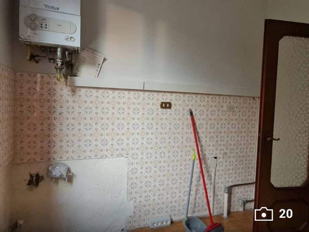 Appartamento a Parma in Via Biagio Riguzzi, 23 - Foto 4