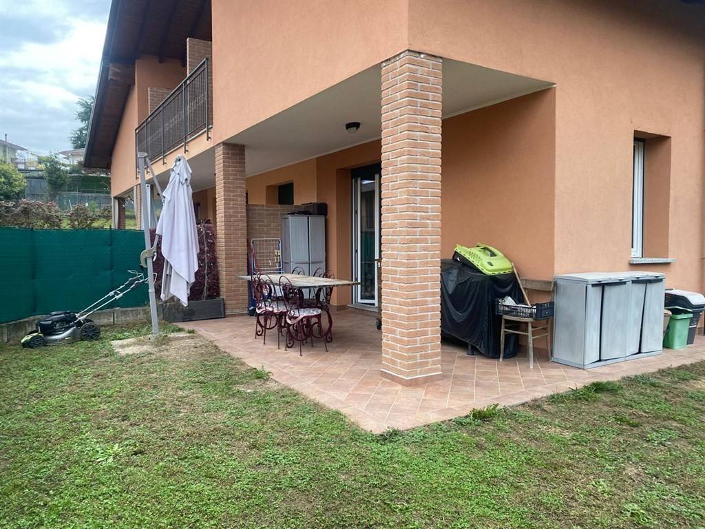 Villetta a schiera a Azzate in Via Del Fontanone - Foto 2