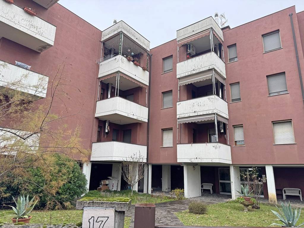 Appartamento a Voghera in Via Carlo Bandirola - Foto 2