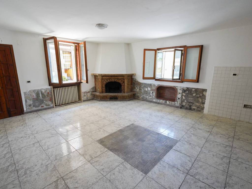 Casa indipendente a Carmignano in Via Statale, 260 - Foto 4