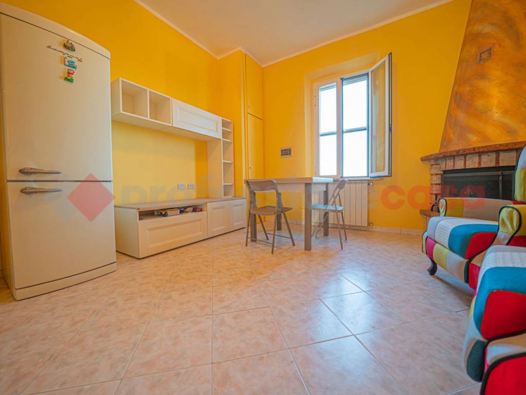 Appartamento a Cecina in Via Piero Maroncelli, 45 - Foto 2