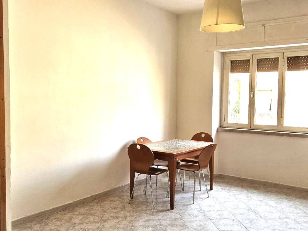 Appartamento a Latina in Via Camillo Benso di Cavour, 30 - Foto 2