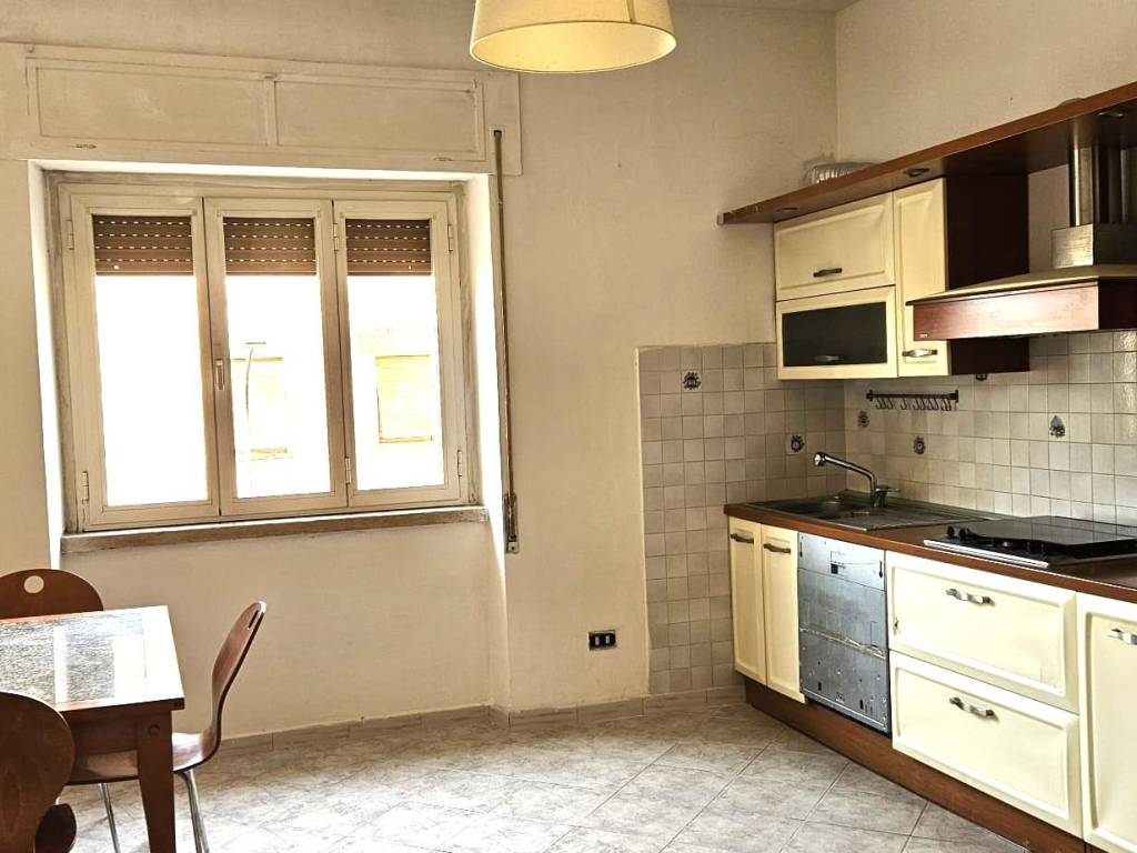 Appartamento a Latina in Via Camillo Benso di Cavour, 30 - Foto 3