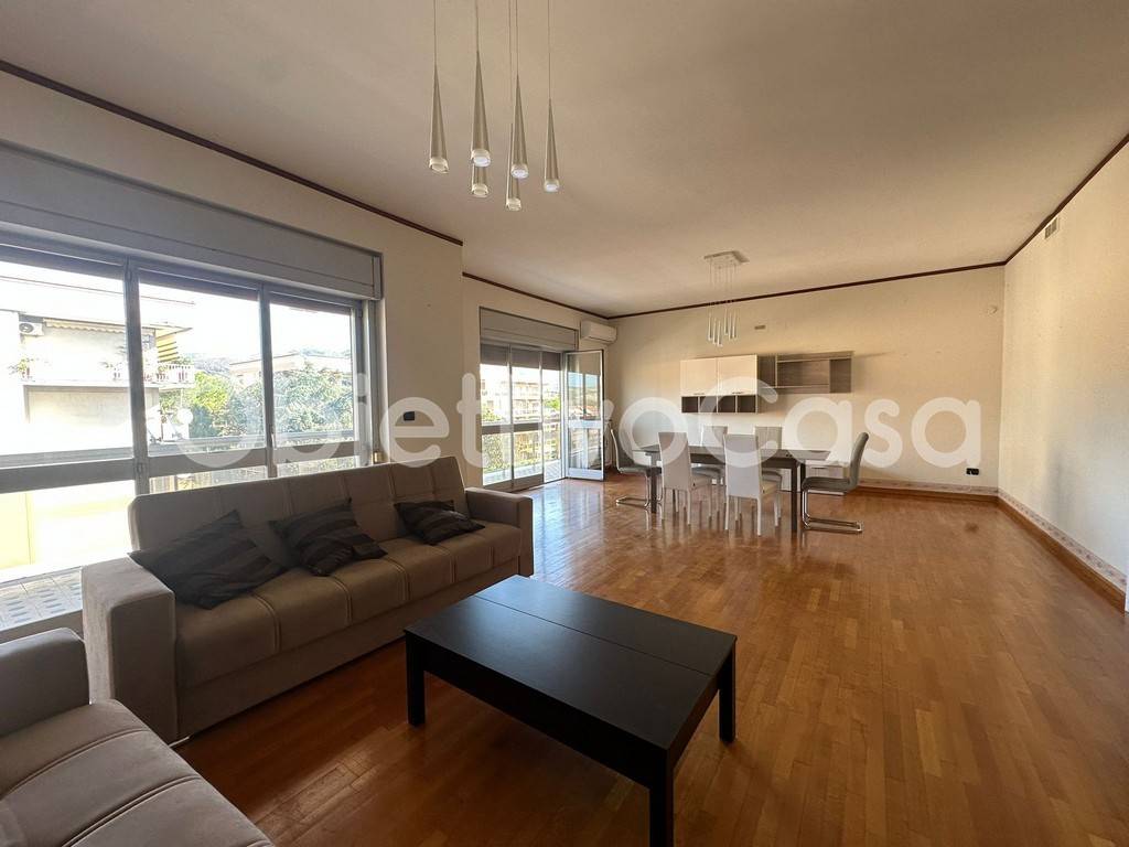 Appartamento a Caserta in Via Giuseppe Maria Bosco, 96 - Foto 4