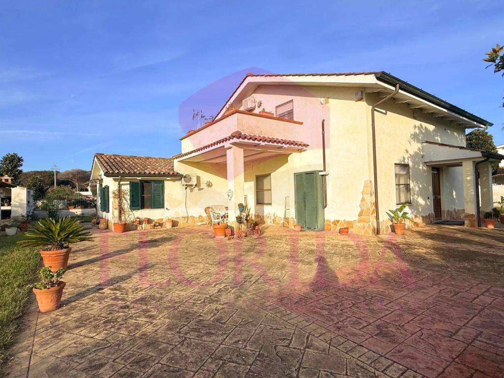 Villa a Aprilia in Via Pantelleria - Foto 2
