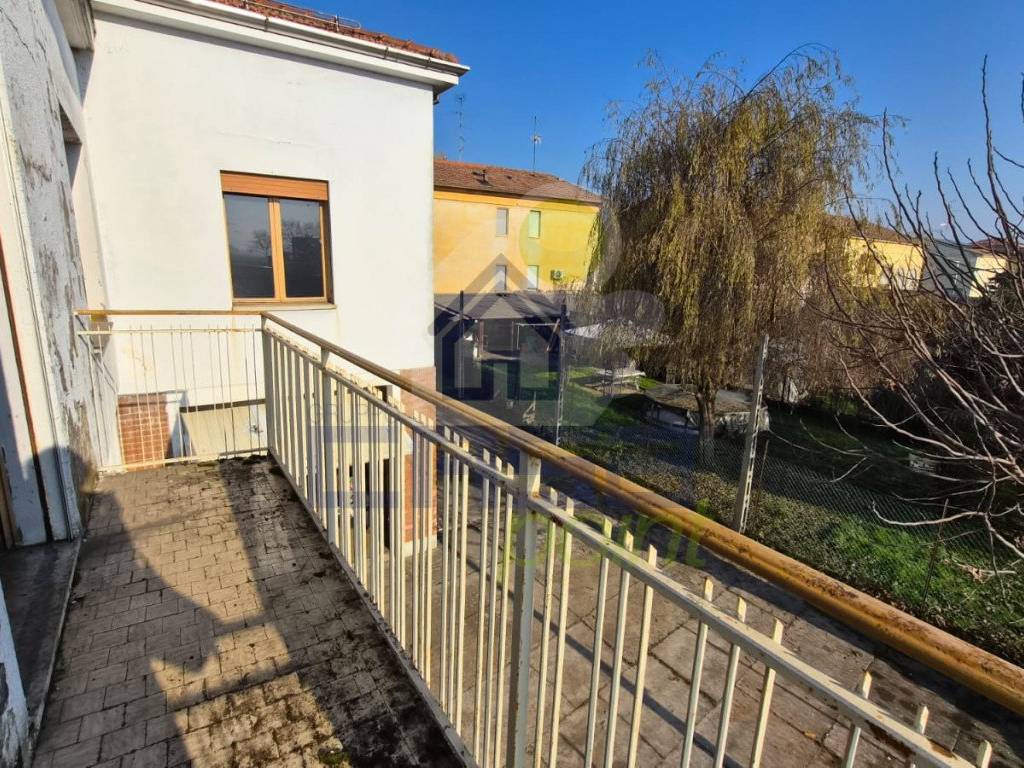 Casa indipendente a Guastalla in via staffola 16 - Foto 2