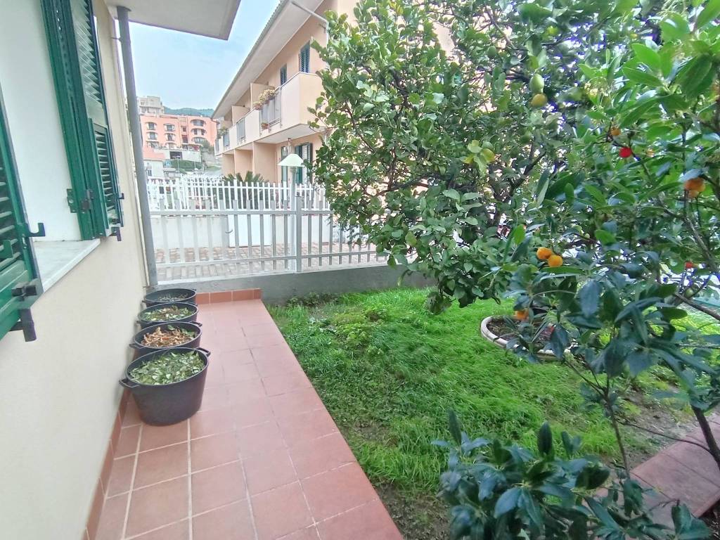 Appartamento a Spotorno in Via Coreallo - Foto 2