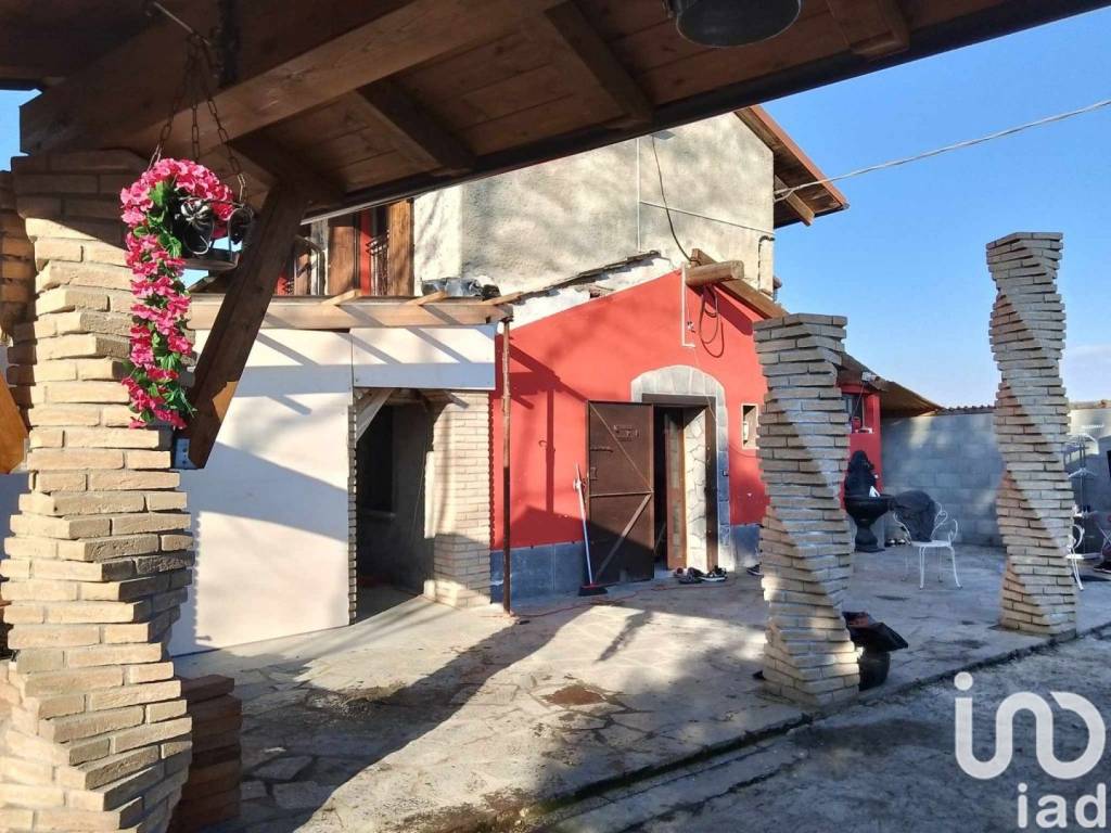 Villa a Vercelli in Via Regioe Bivio Sesia Case Sparse - Foto 2