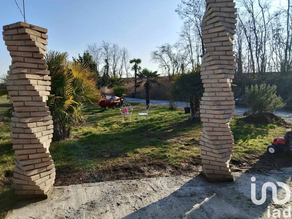 Villa a Vercelli in Via Regioe Bivio Sesia Case Sparse - Foto 5
