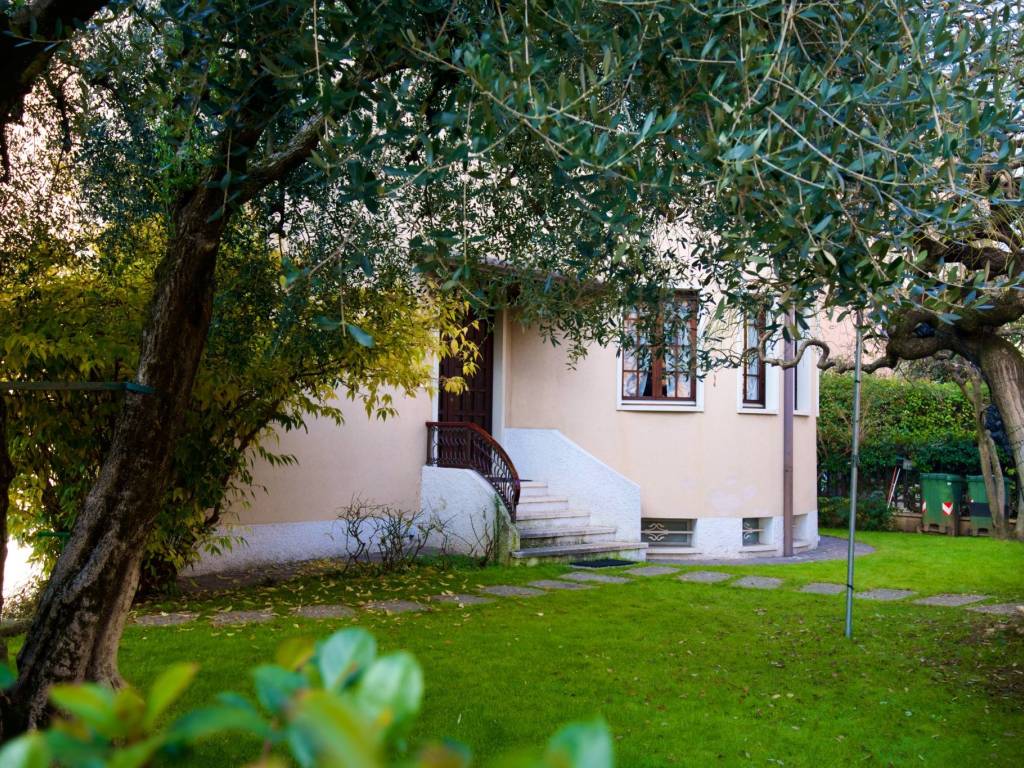Appartamento a Verona in Via Vittorio Piatti, 6 - Foto 3
