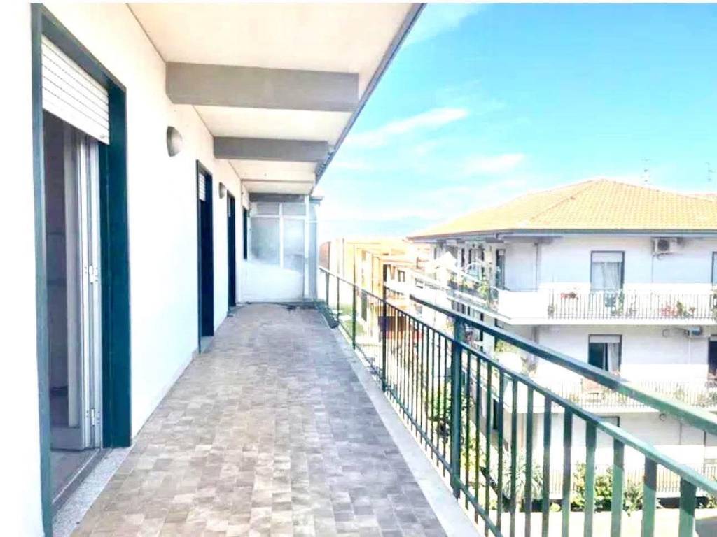 Appartamento a Riposto in Via Mario Carbonaro - Foto 2