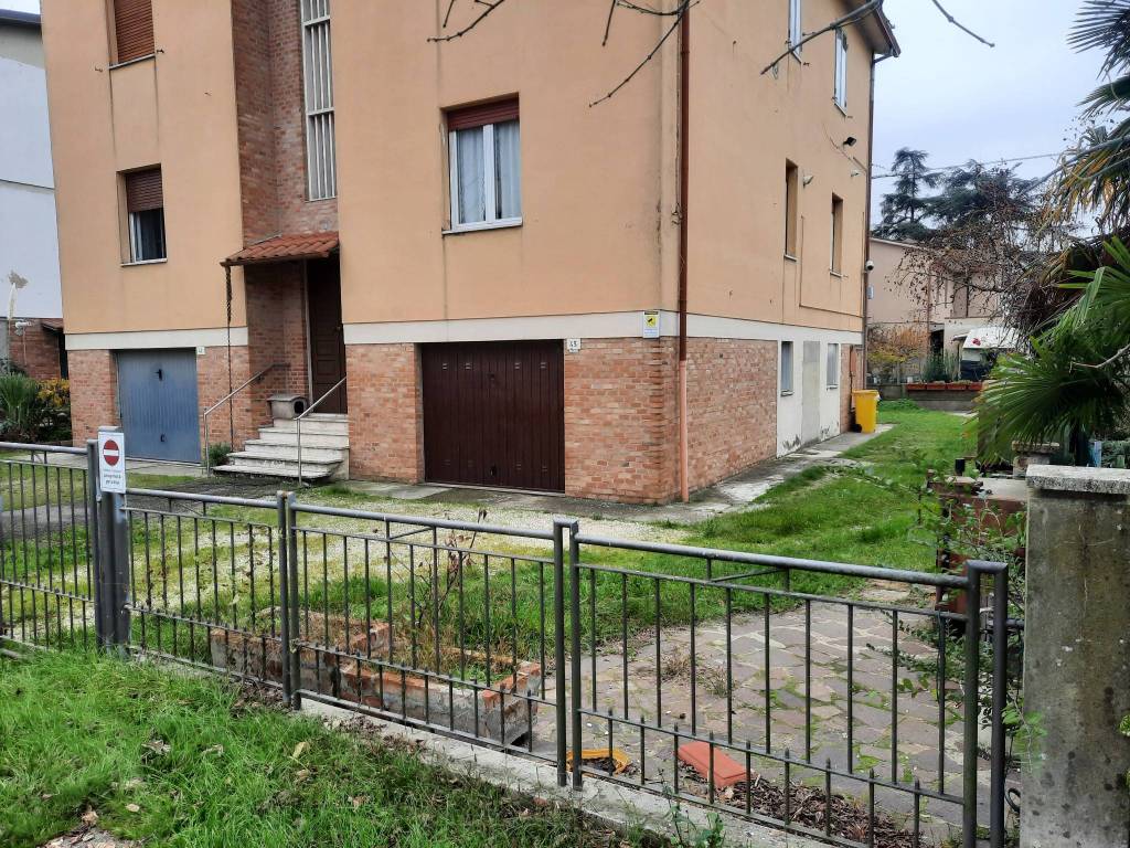 Appartamento a Massa lombarda in Via della Costituzione, 43 - Foto 2